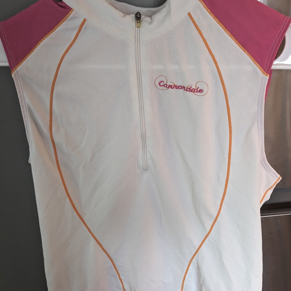 Cannondale woman's sleeveless bike jersey